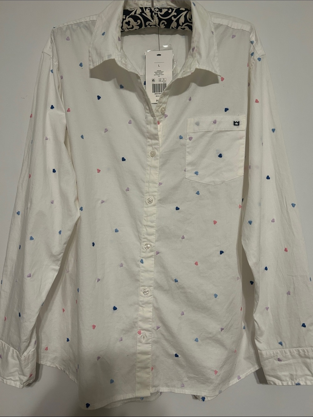 crown & ivy White Button-Down Shirt with Multicolor Heart Motif